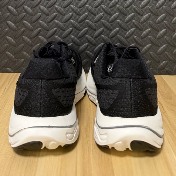 New Balance Fresh Foam x‎ Vongo v6 Black White Running MVNGOLK6 Mens Size 11 main image 4
